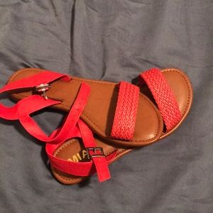 Mia sandals 7.5 brand new